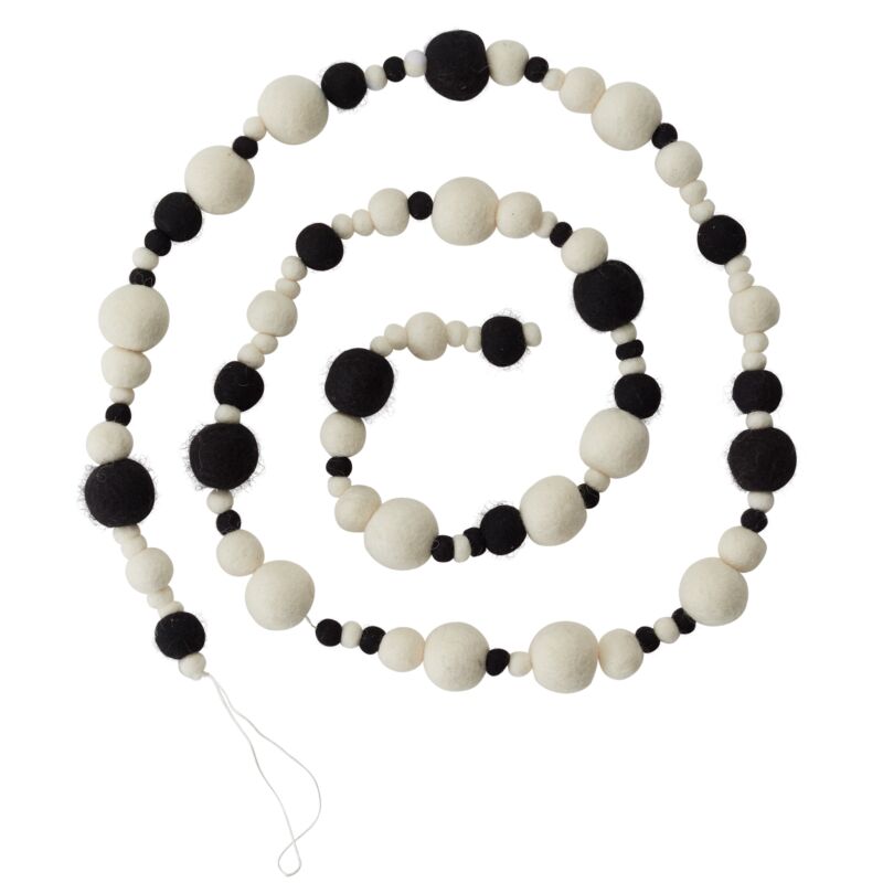 Black & White Garland