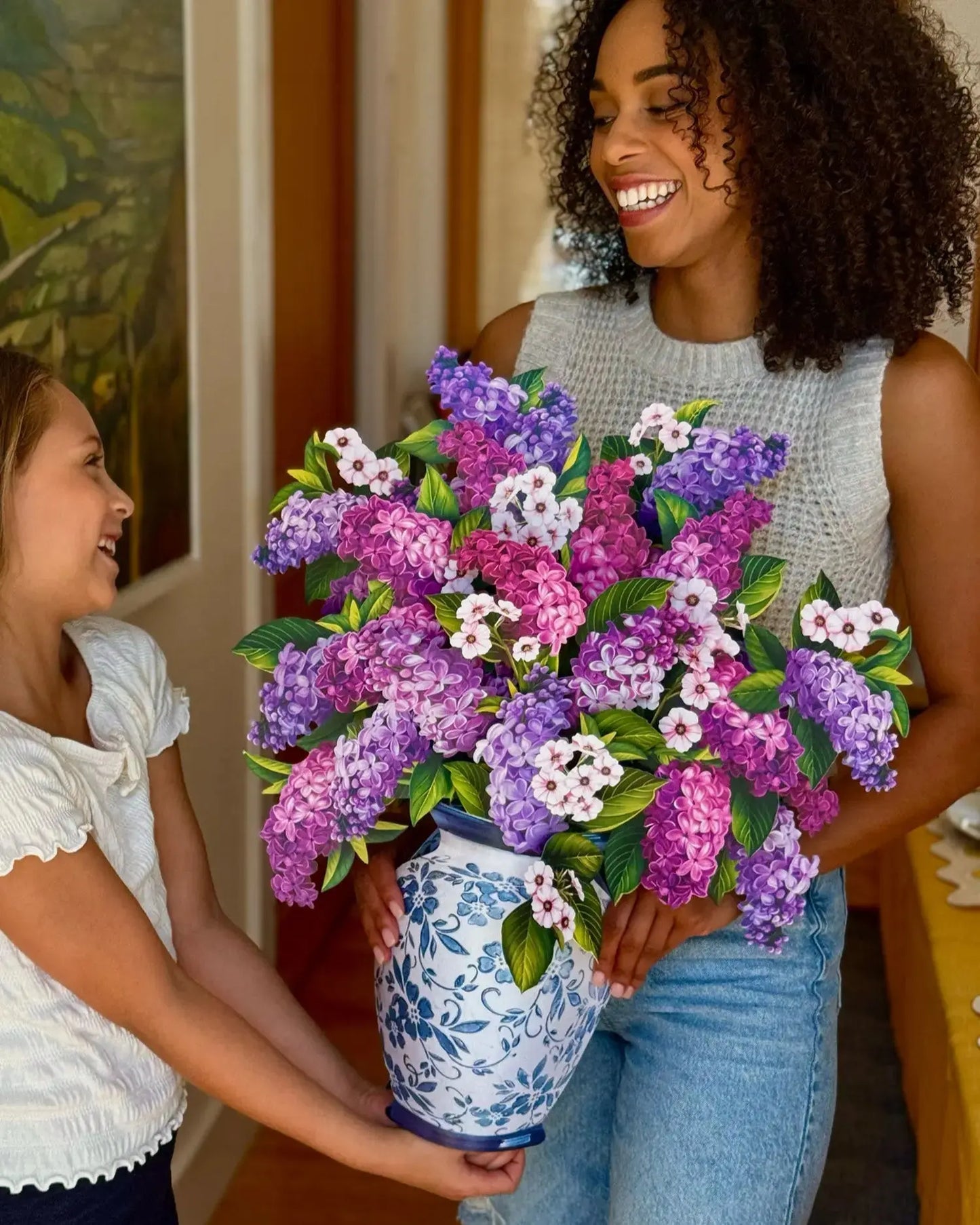 Freshcut Paper Grande Garden Lilacs - Pop Up Greeting Card