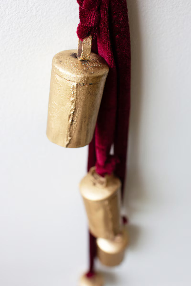 Metal Christmas Bell Cluster w/Velvet Rope