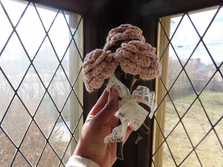 Handmade by Destynee - Crochet Rose Bouquets