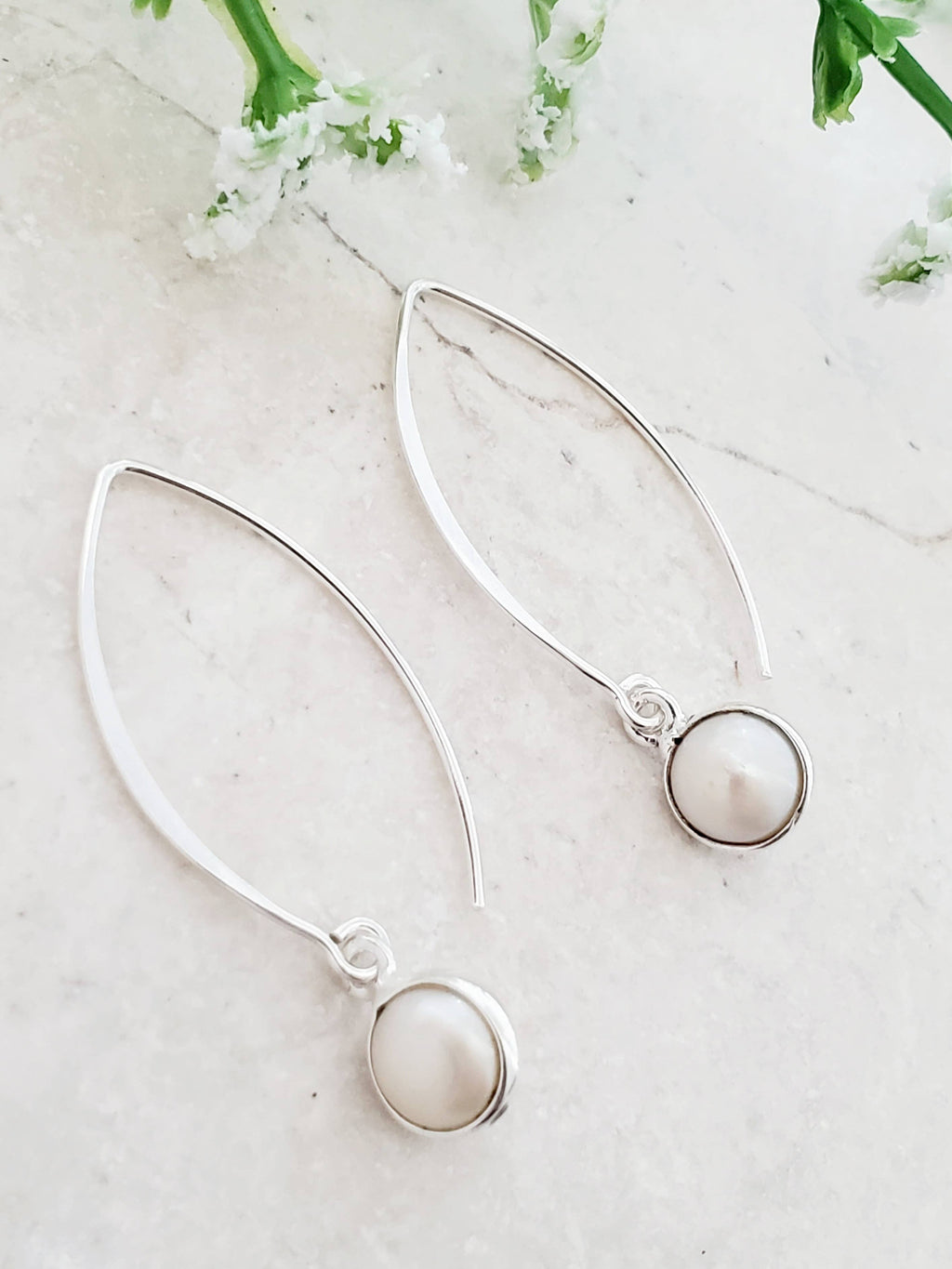 Sosie Designs - Sterling Silver 925 -  Flat Marquis Round Bezeled Pearl Earring - White