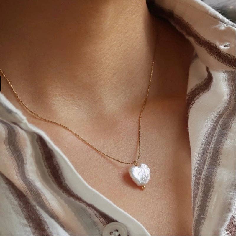Perimade & Co. LLC - Baroque Pearl Heart Clover Round Necklace in Stainless Steel