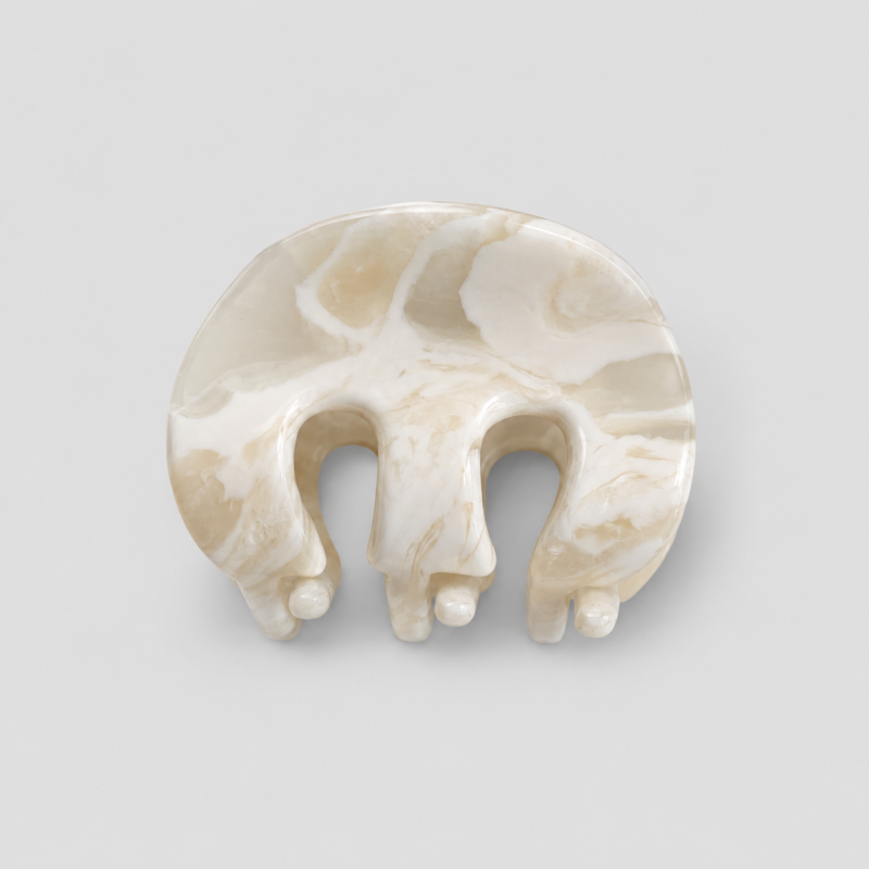 DAYLA - Petite Letter M Claw Clip