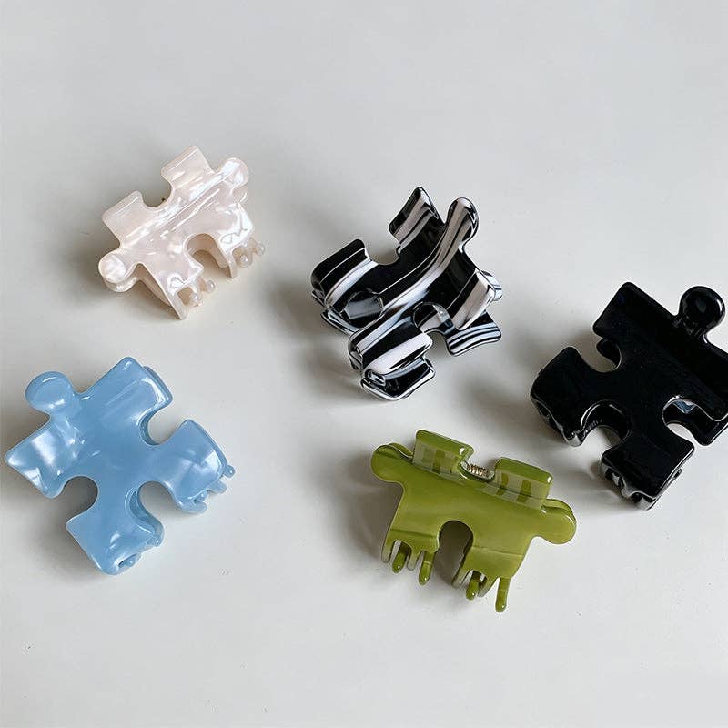 DAYLA - Geometric Pattern Claw Clip