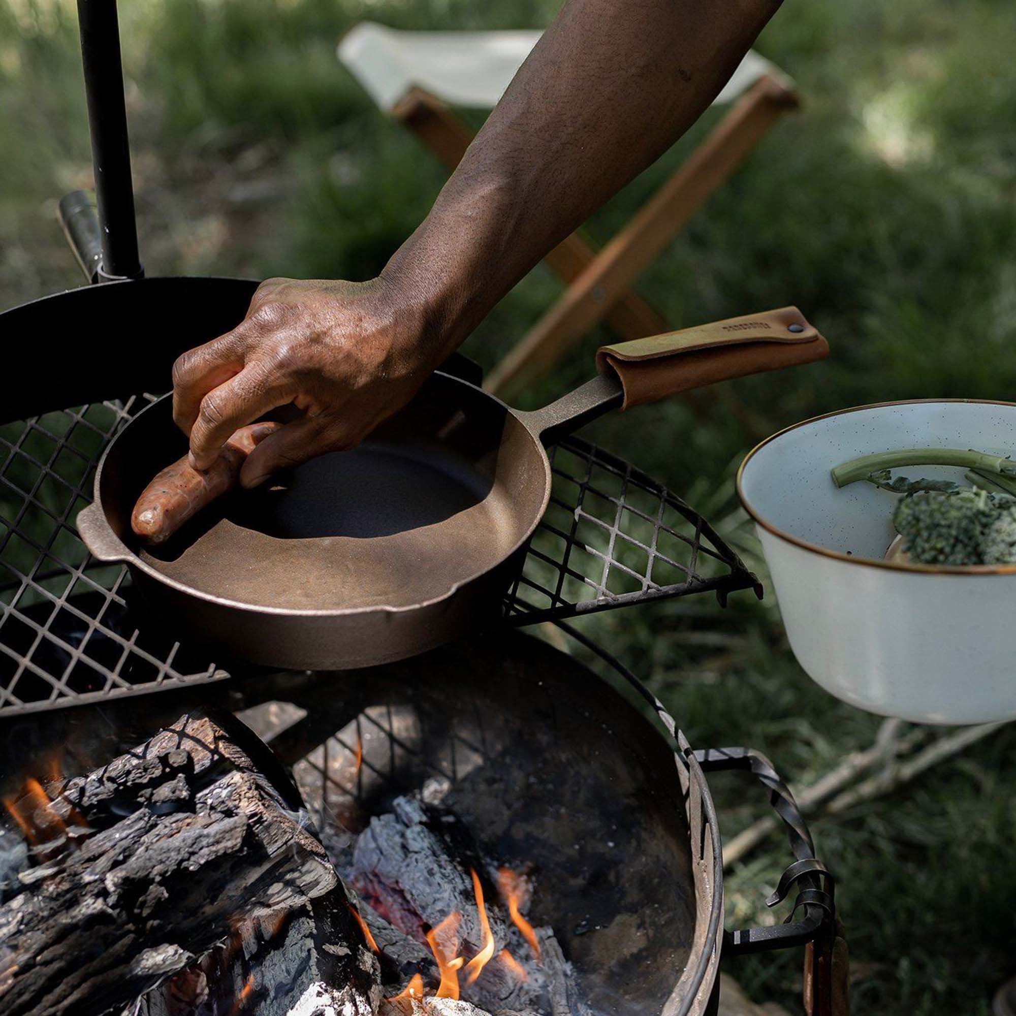 Barebones - All-in-One Cast Iron Skillet