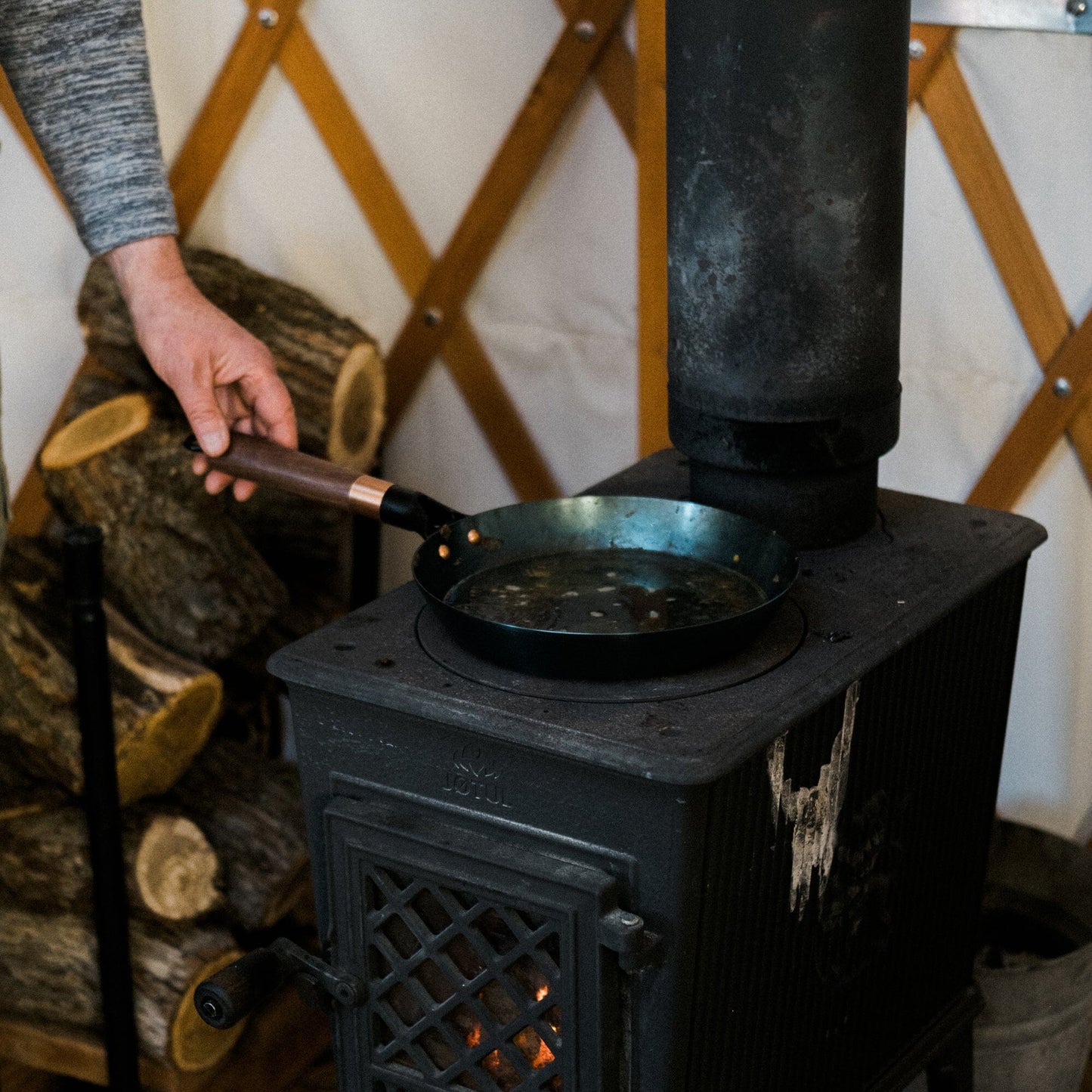 Barebones - Blue Carbon Steel Skillet