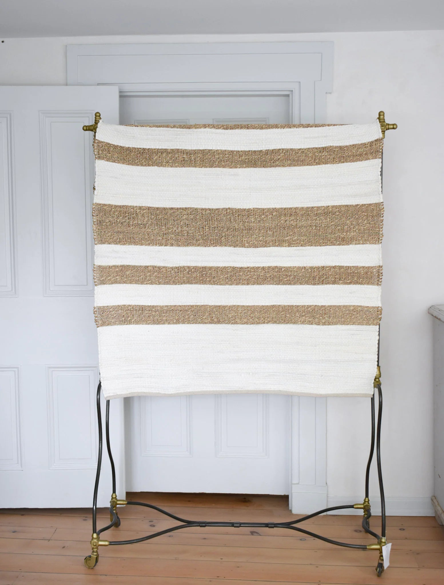 Tai Stripe 4 x 6  Rug White Multi