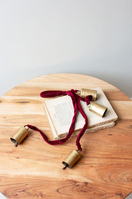 Metal Christmas Bell Cluster w/Velvet Rope