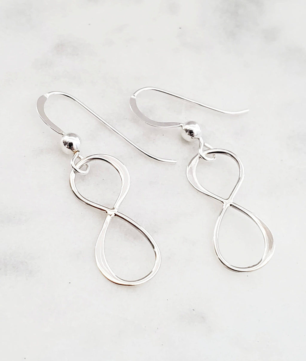 Sosie Designs - Silver 925 - Infinity Earrings