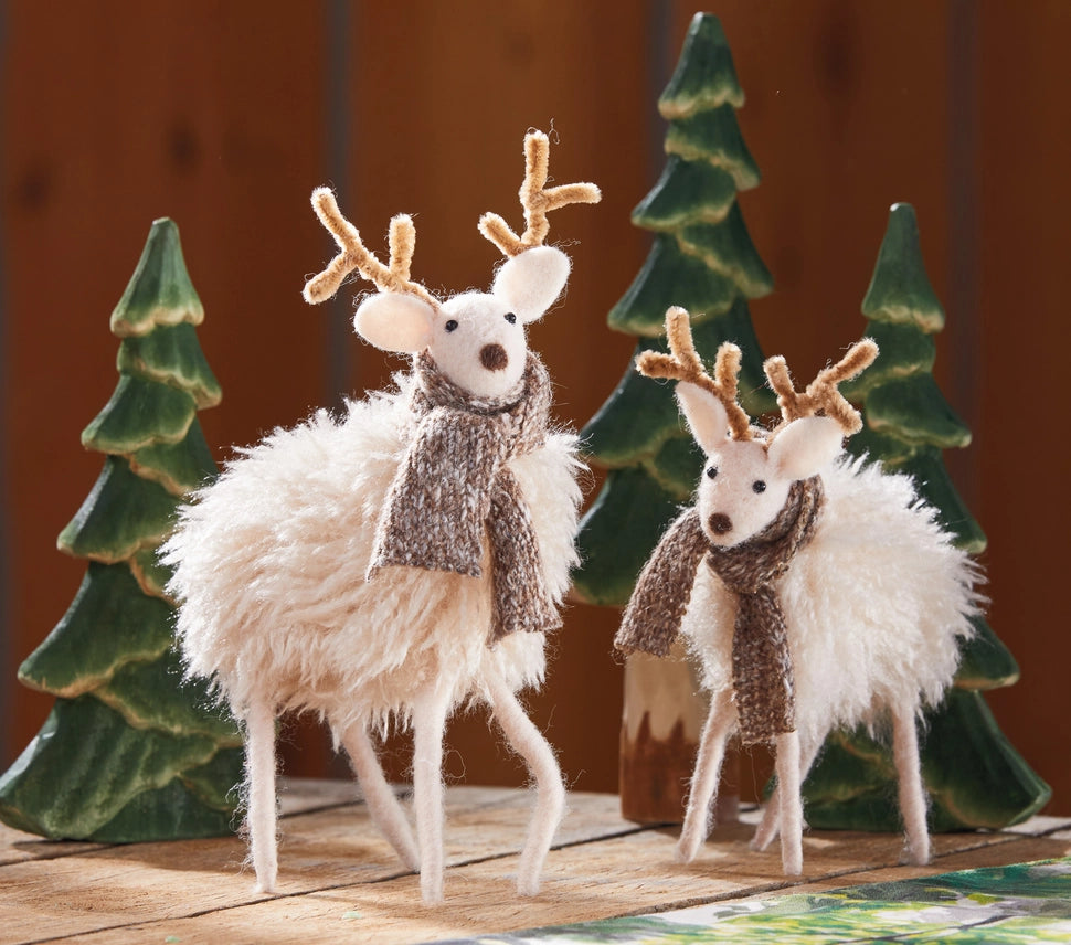 Reindeer w/Scarf (Large)