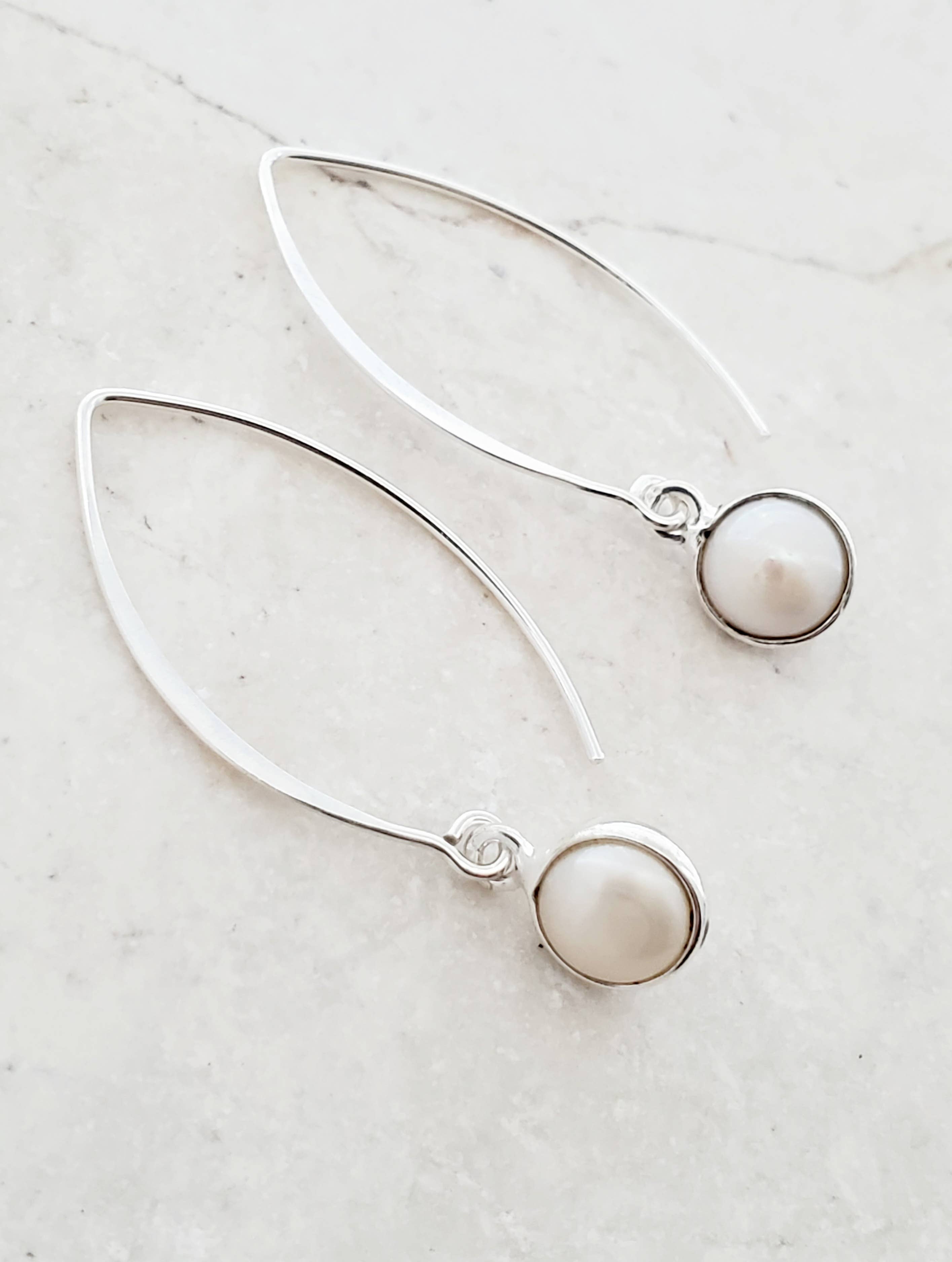 Sosie Designs - Sterling Silver 925 -  Flat Marquis Round Bezeled Pearl Earring - White