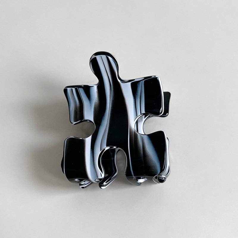 DAYLA - Geometric Pattern Claw Clip