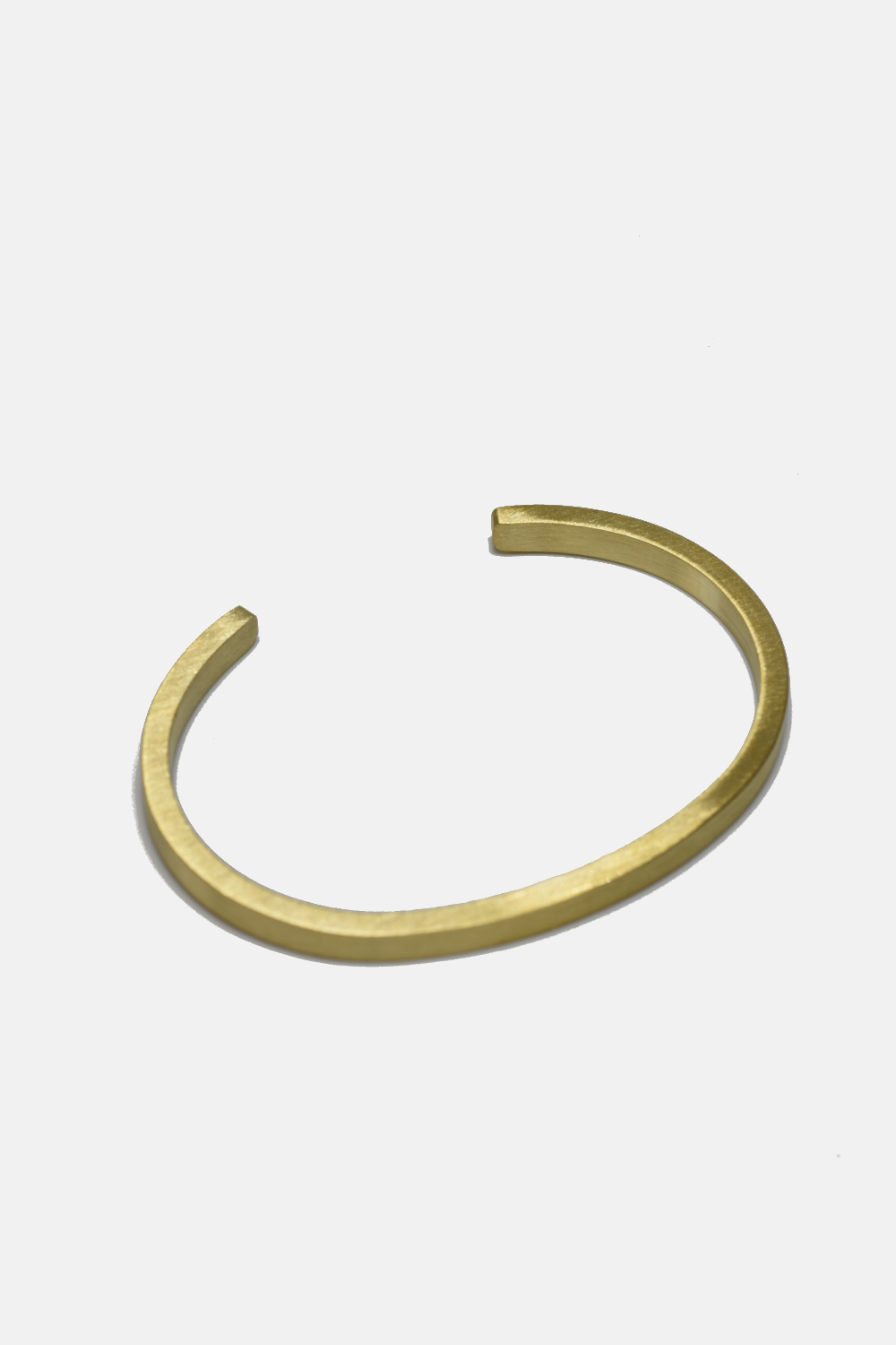Curated Basics - Flat Cuff