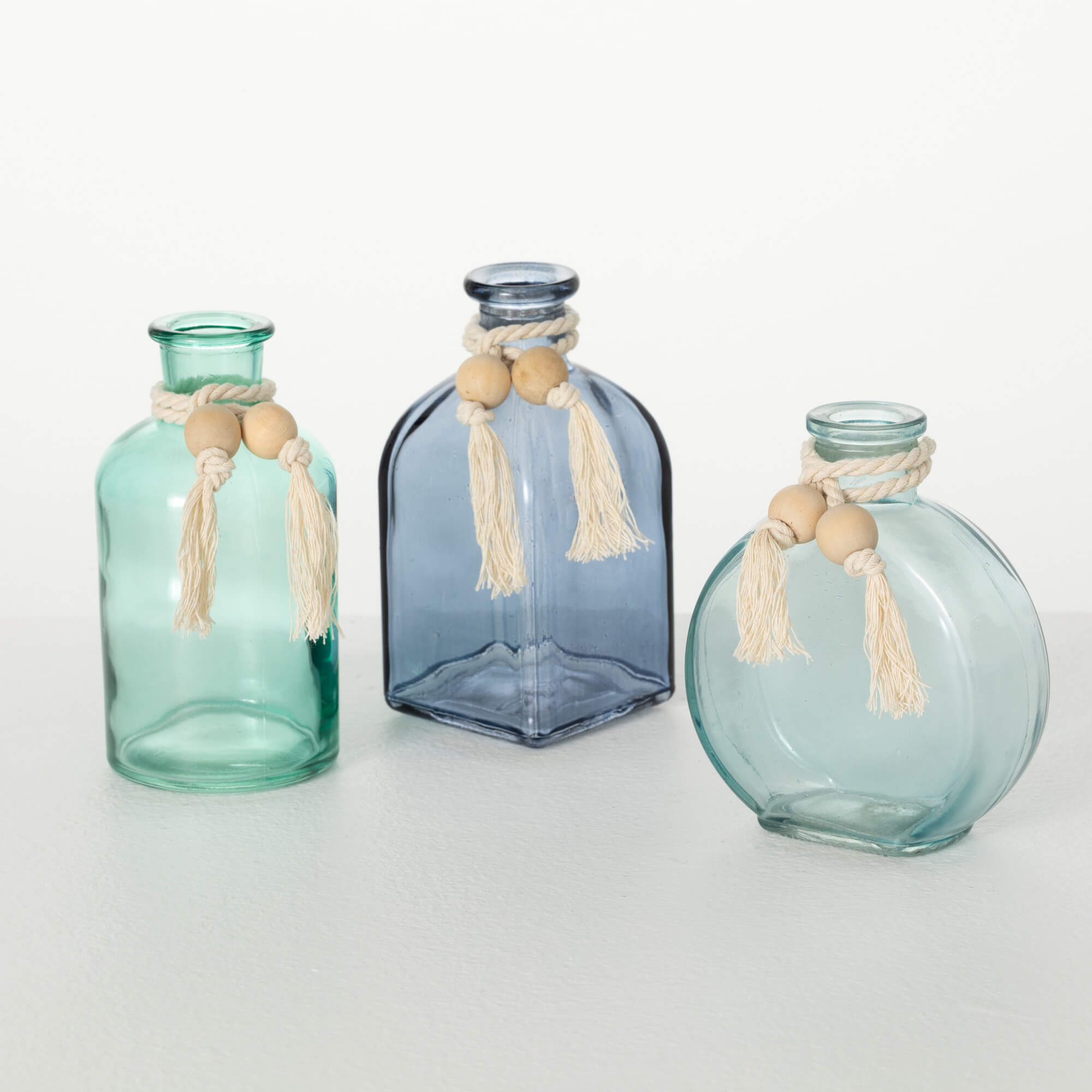 Vase w/Tassel  ( 3 styles)