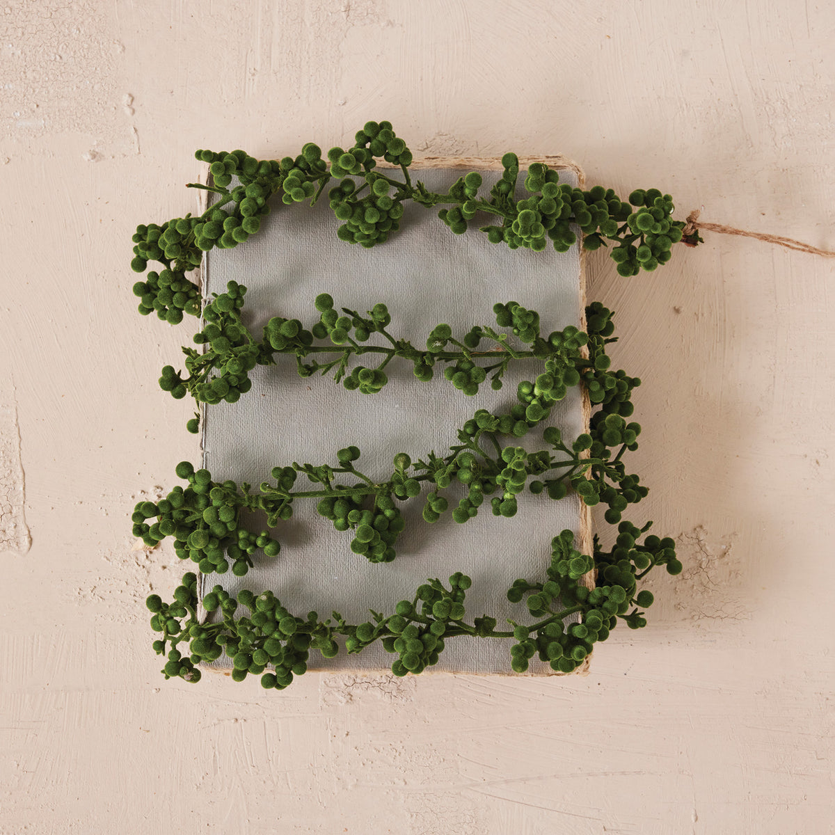 Creative Co-Op - Flocked Foam Ball Garland - Green